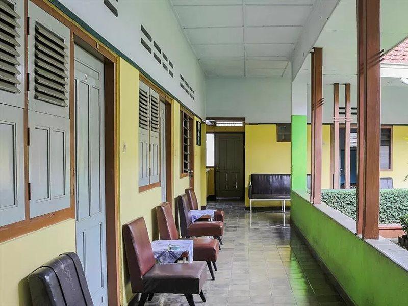 Oyo Life 1708 Hotel Budi Famili 1 Syariah Ciamis Eksteriør billede
