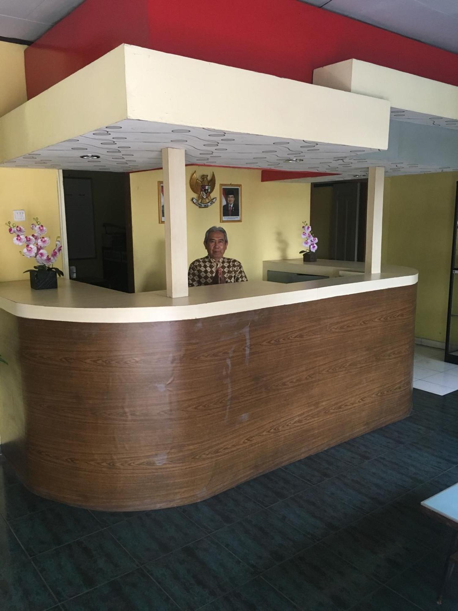 Oyo Life 1708 Hotel Budi Famili 1 Syariah Ciamis Eksteriør billede